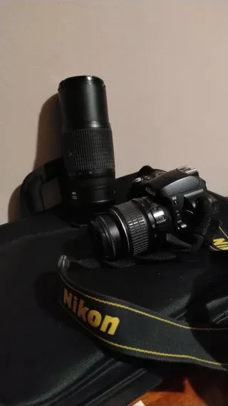 Cámara Nikon D40 + Lente