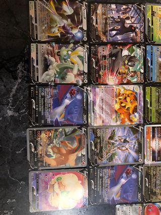 Lote Cartas Pokémon V y VMAX