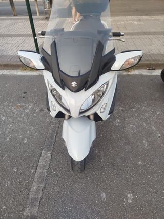 Suzuki Burgman 650 Executive 2015