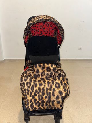 Silla de paseo con estampado de leopardo