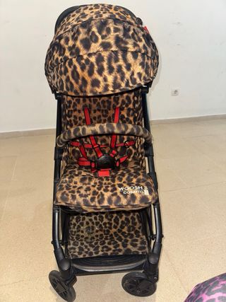 Silla de paseo con estampado de leopardo