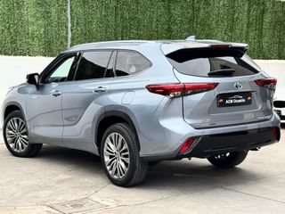 TOYOTA Highlander 2.5 Advance P. Met. Techo Panorámico