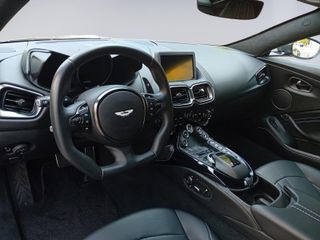 Aston Martin Vantage 4.0 V8