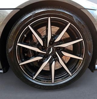 Aston Martin Vantage 4.0 V8