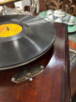 Grammofono His Master's Voice con tromba