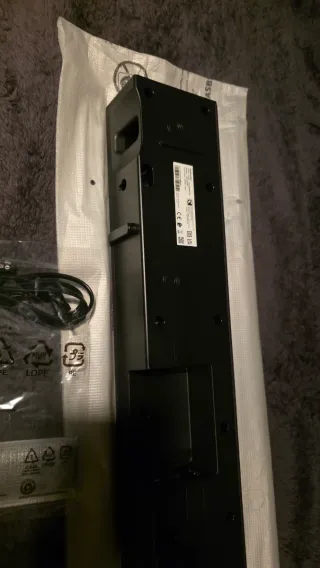 HW-B400F Barra de Sonido Samsung Negra