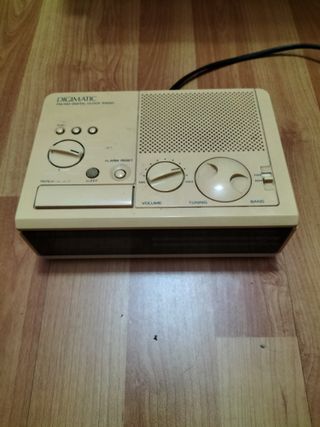 Radio Reloj Digital Digimatic FM/AM Beige