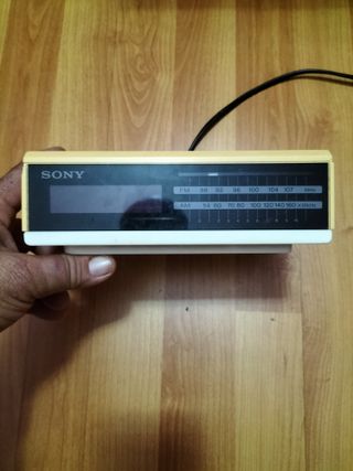 Radio Reloj Digital Digimatic FM/AM Beige