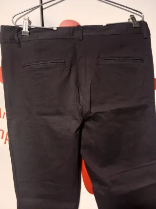 Pantalones grises oscuros