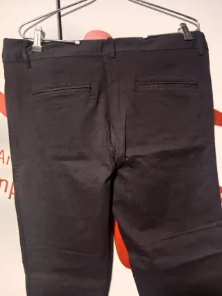 Pantalones grises oscuros