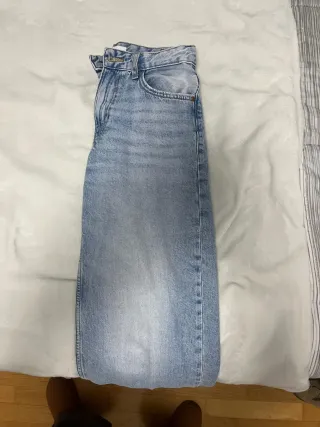 Pantalón vaquero Bershka azul