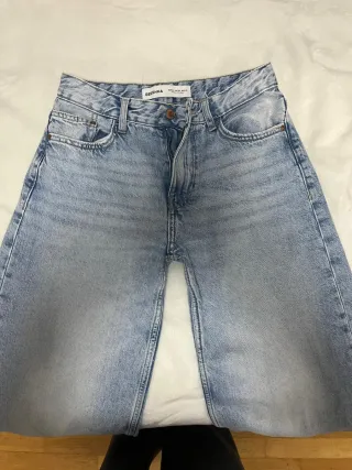 Pantalón vaquero Bershka azul