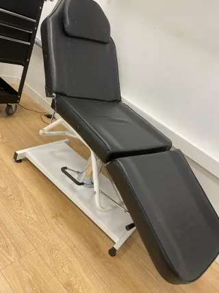 Camilla para tatuajes, masajes, cosmeticos