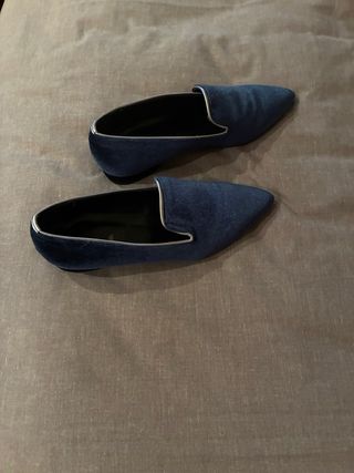 Zapatos de terciopelo azul punta fina