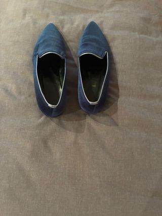 Zapatos de terciopelo azul punta fina