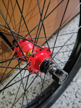 Rueda Trasera Odyssey Hazard Titanio BMX