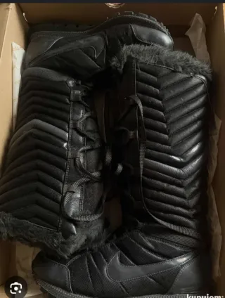 Botas Nike Air Apres Sky High