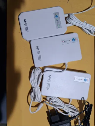 3 SAI para routers wifi /cámaras vigilancia.