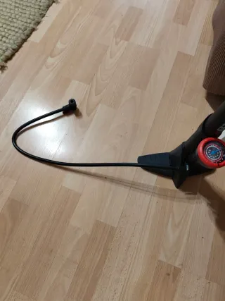 Bomba de Pie Bicicleta Decathlon 500