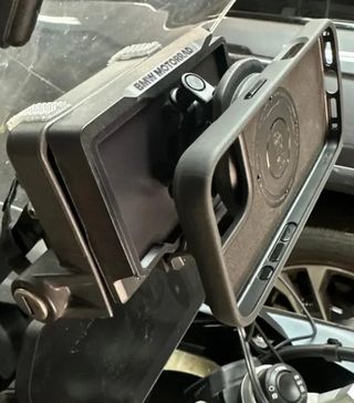 Adaptador Quadlock para ConnectedRide