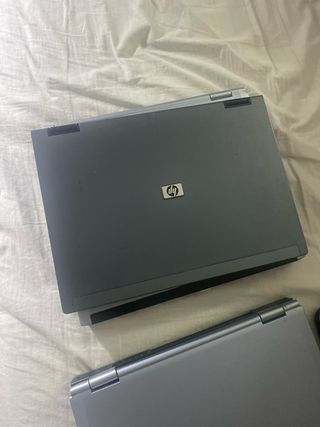 Lote di computer funzionanti. Antichi