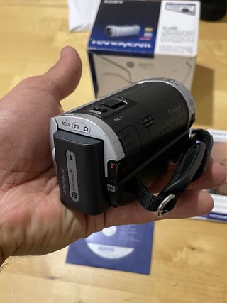 Videocámara Sony HDR-CX106E HD AVCHD