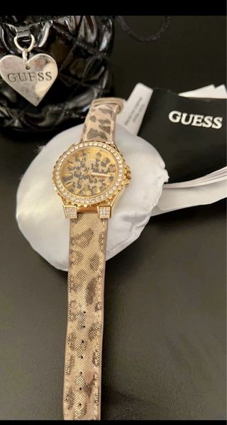 Reloj Guess Leopardo Dorado