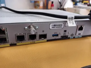 Router Cisco 1111-8PLTEAWE