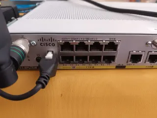 Router Cisco 1111-8PLTEAWE