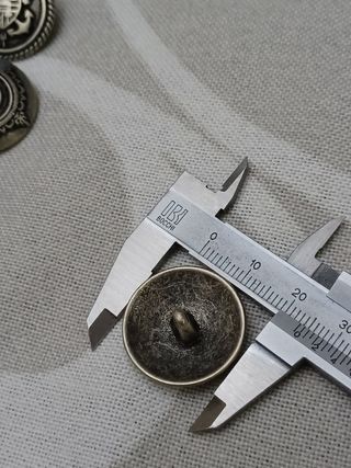 Bottoni vintage metallo decorati