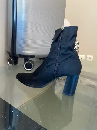 Botas de tacón negras para mujer
