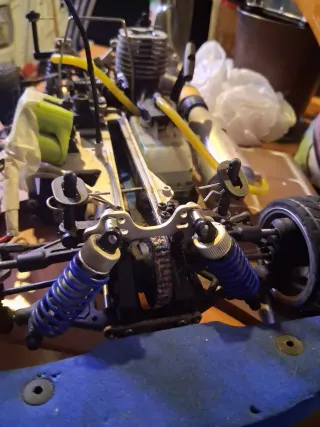 Lote RC Nitro 1/10 Kyosho GXR-15 + 3 Carrocerías +