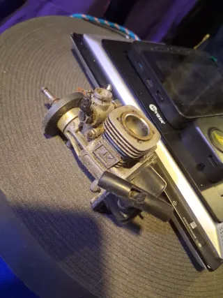 Lote RC Nitro 1/10 Kyosho GXR-15 + 3 Carrocerías +