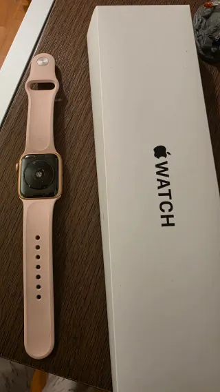 Apple Watch SE Gold Aluminium 2020 40 mm