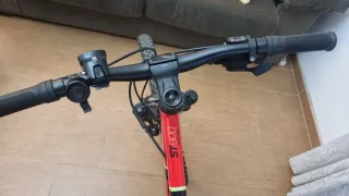 Bicicleta de Montaña Rockrider Roja modelo ST900R.