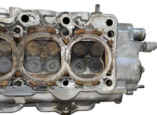 140956 culata 111010j030 toyota yaris 1.3