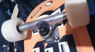 Monopatín-Skate casi nuevo,5 días de uso