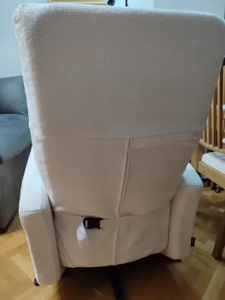 Sillón reclinable eléctrico beige