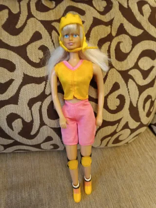 Muñeca Barbie Patinadora con Accesorios