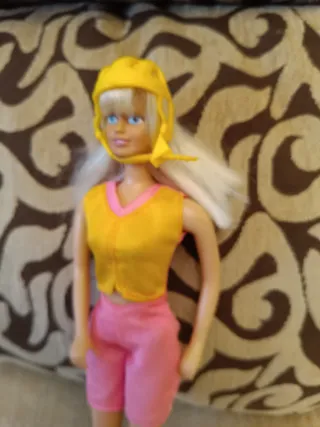 Muñeca Barbie Patinadora con Accesorios