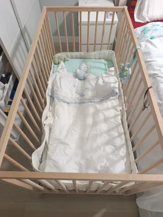 Cuna de madera IKEA