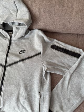 Sudadera Nike Tech Fleece nueva
