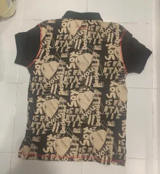 Camiseta Desigual Estampada Negra y Beige, nueva