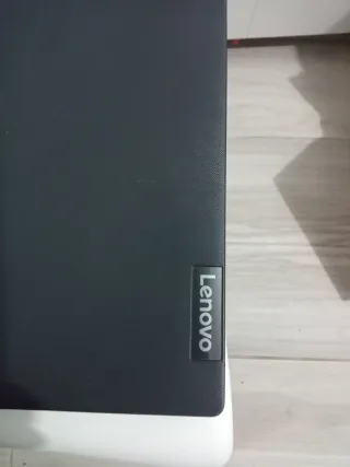 Lenovo V15-IKB | i3-8130 | 8GB RAM | 256GB NVMe