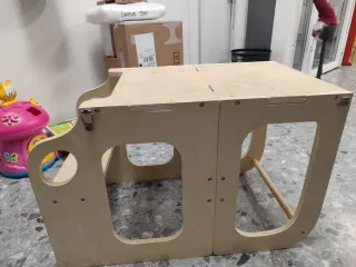 Torre di apprendimento Montessori in legno