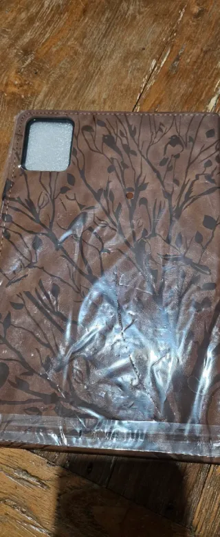 Cover Lenovo M11 con disegno alberi