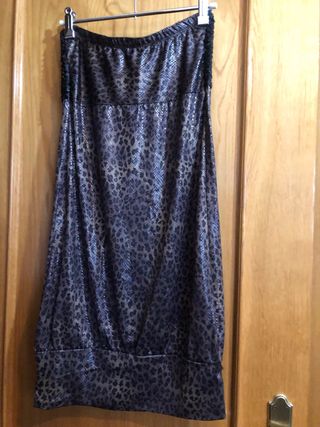 Vestido de fiesta lentejuelas y estampado