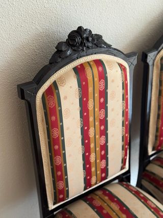 Par de Sillas Clásicas Salón