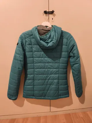Chaqueta acolchada verde turquesa mujer.