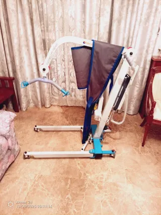 Grua para trabajar con personas de movilidad reduc